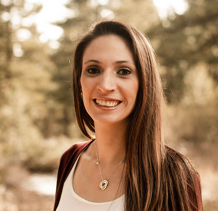 Katie Jones Headshot